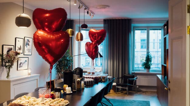 Vimmelbilder från höstens första casefrukost