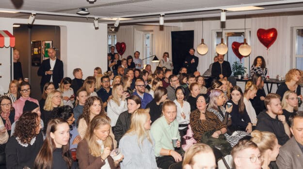 Vimmelbilder från höstens första casefrukost