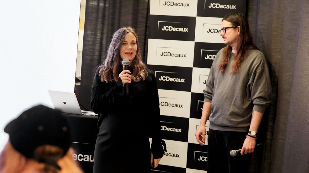 Vimmelbilder från höstens första casefrukost