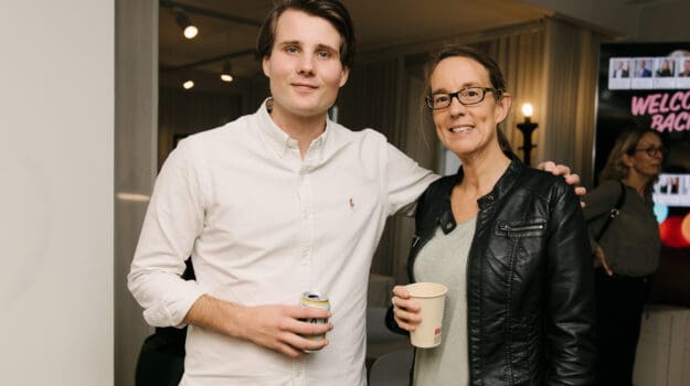 Vimmelbilder från höstens första casefrukost