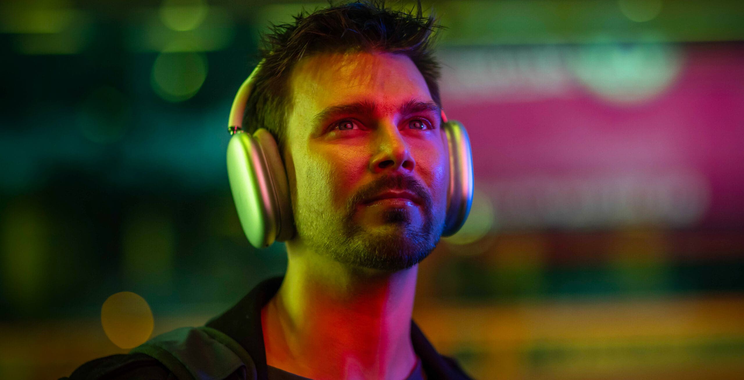 Porträtt av person som symboliserar JCDecauxs varumärkeslöfte inom utomhusreklam